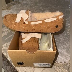 UGG Women’s Tan Slippers with Bow